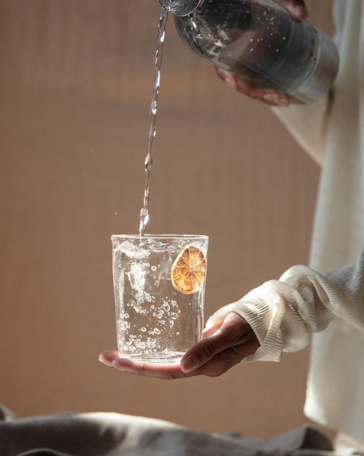 Kombucha, kéfir ou boisson bien-être en poudre : lequel choisir pour ton confort intestinal ?