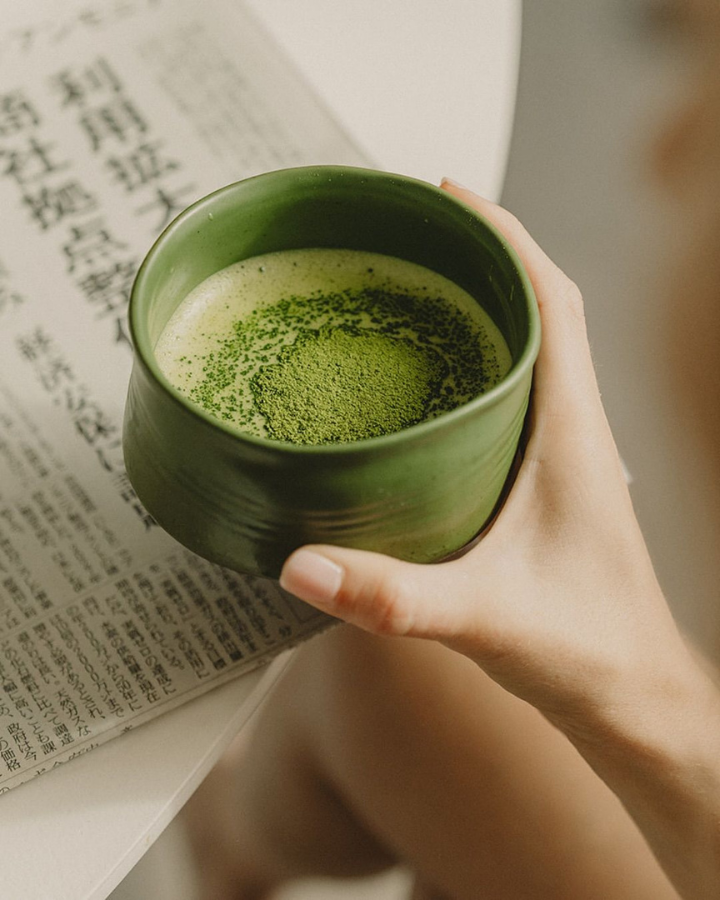 Peut-on boire du matcha tous les jours ? Bienfaits, risques et doses